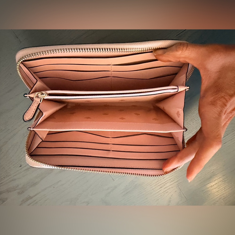 Kate Spade Light Pink Wallet - Picture 4 of 7